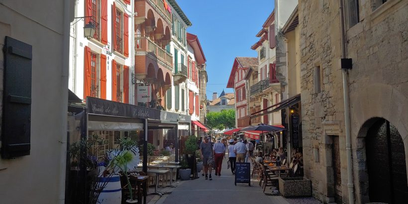 Walking Tour Hondarribia San Juan de Luz